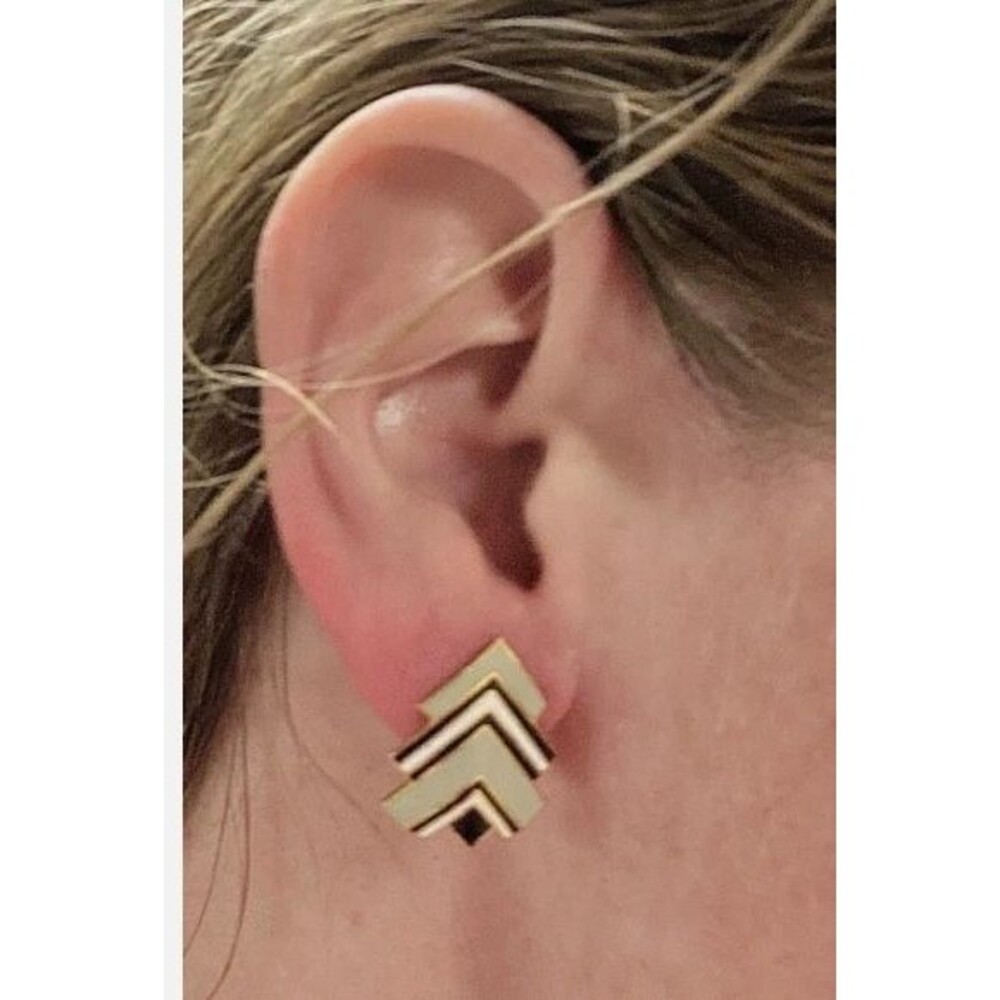 Vintage 80s DAv*d Signed Art Deco Chevron Stud Earrings Black White Enamel Gold